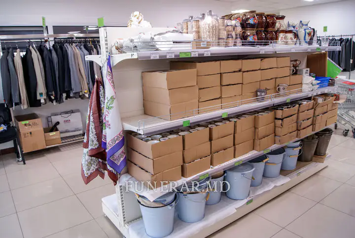Veselă şi textile de pomană
