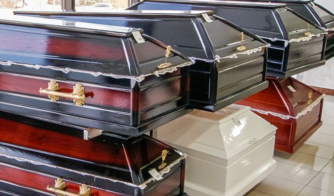 Гробы и саркофаги